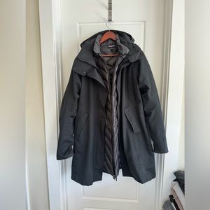 Patagonia Women’s coat Tres 3 in 1